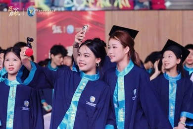 匠心如炬，奔赴山海：广东岭南现代技师学院奏响2026届毕业骊歌